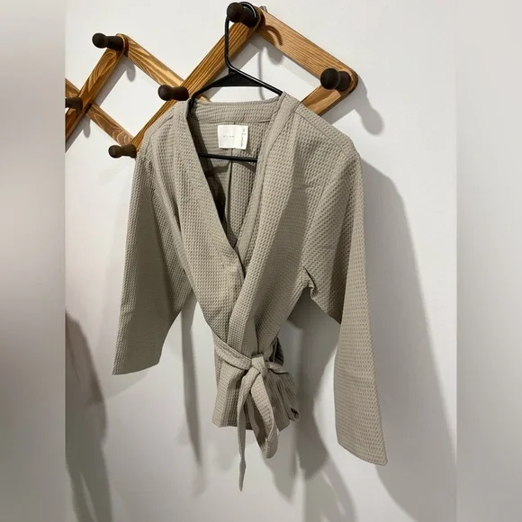 ALL ROW TIE DETAIL BLOUSE - Picture 2 of 7